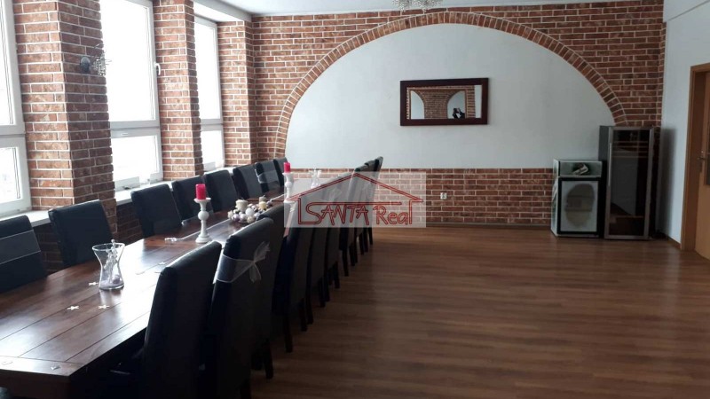 Ponúkame na predaj zabehnutú REŠTAURÁCIU v PUKANCI