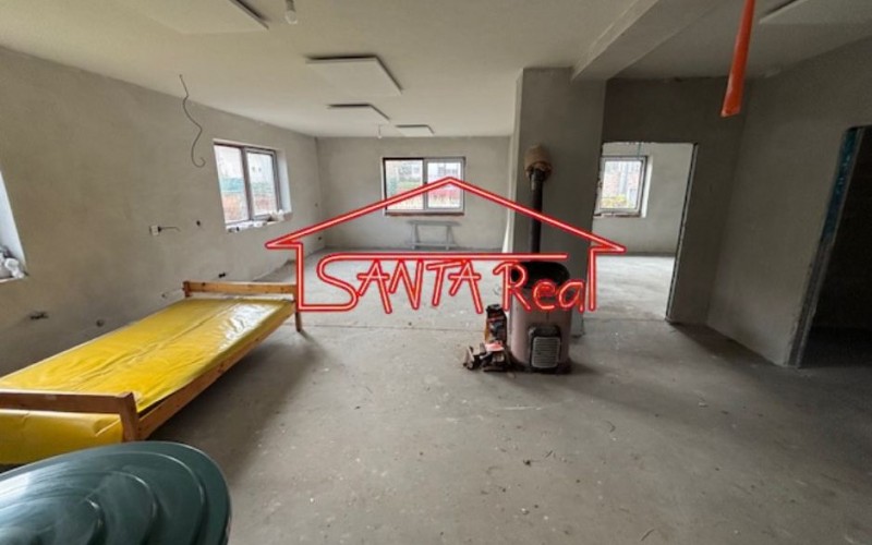 RODINNÝ DOM V KOZÁROVCIACH 