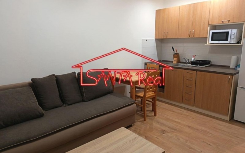 Na prenájom: Vkusne zariadená garsónka v Leviciach – blízko centra